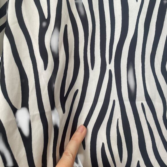 VRG GRL Animal Print Zebra Silky Pajama Set Shirt and Pants Wide Leg SIZE M - Picture 7 of 12